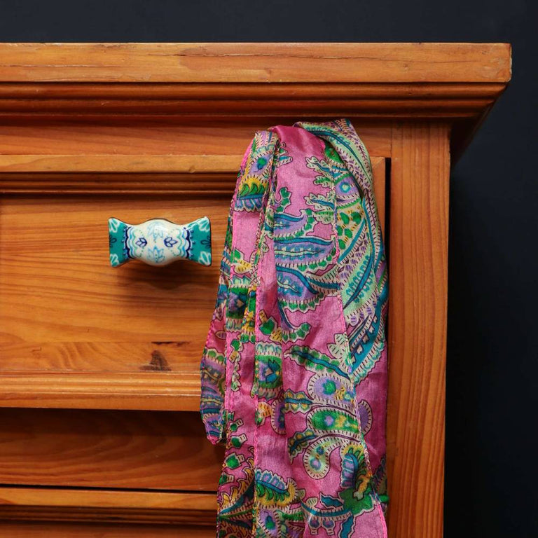 Set of Six Ceramic Wingmore Knobs Trinca Ferro